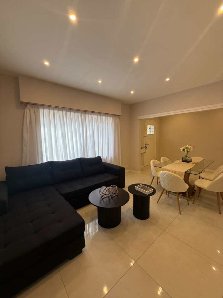 Venta - Chalet en PH amoblado 2 plantas con garage.