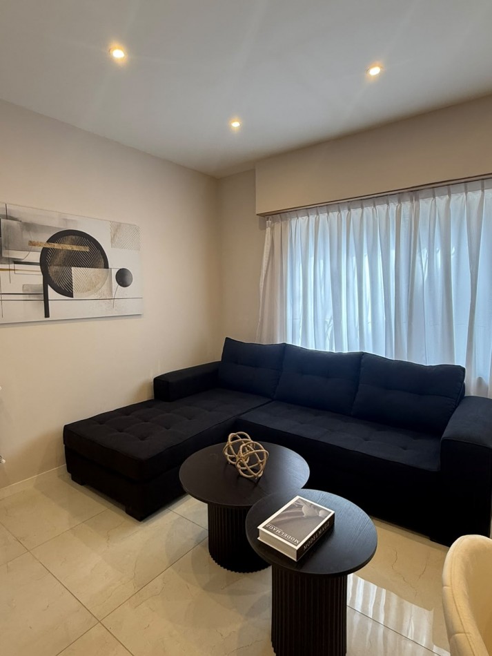 Venta - Chalet en PH amoblado 2 plantas con garage.
