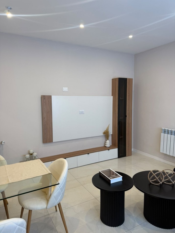 Venta - Chalet en PH amoblado 2 plantas con garage.