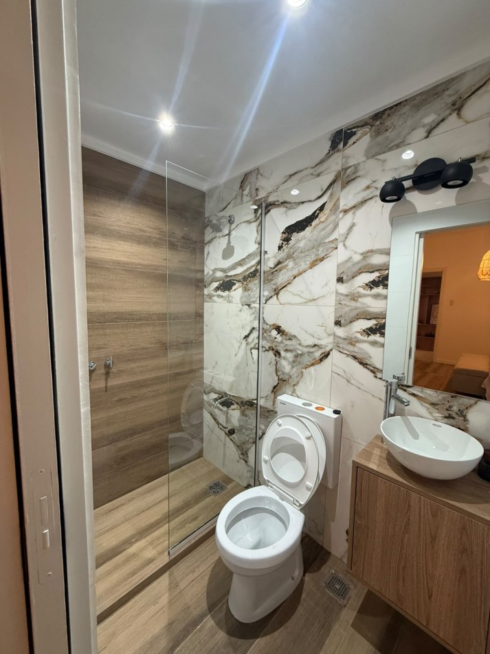 Venta - Chalet en PH amoblado 2 plantas con garage.