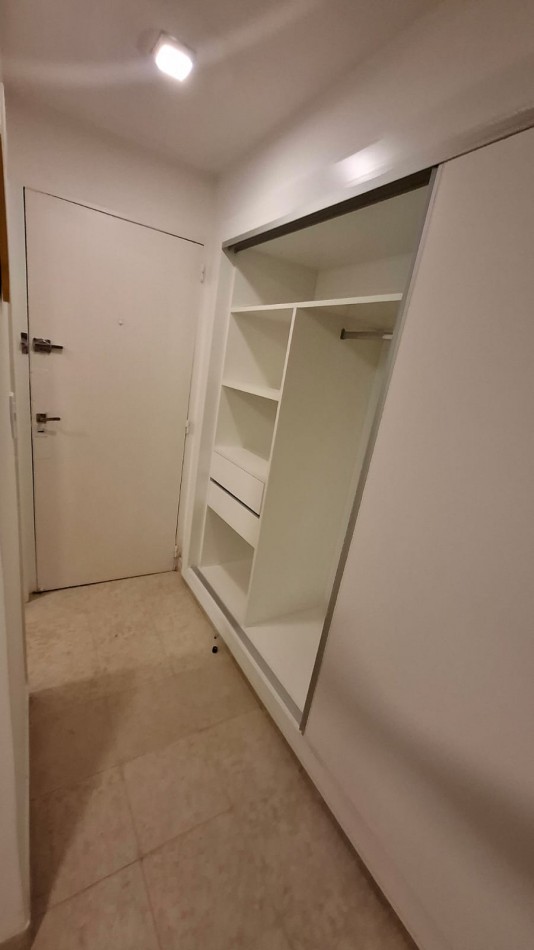 Venta - Departamento de 1 ambiente y medio con patio propio.