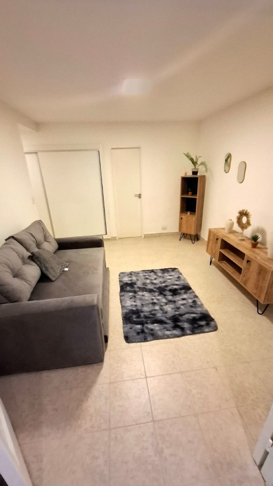 Venta - Departamento de 1 ambiente y medio con patio propio.