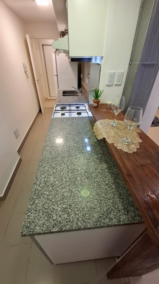Venta - Departamento de 1 ambiente y medio con patio propio.