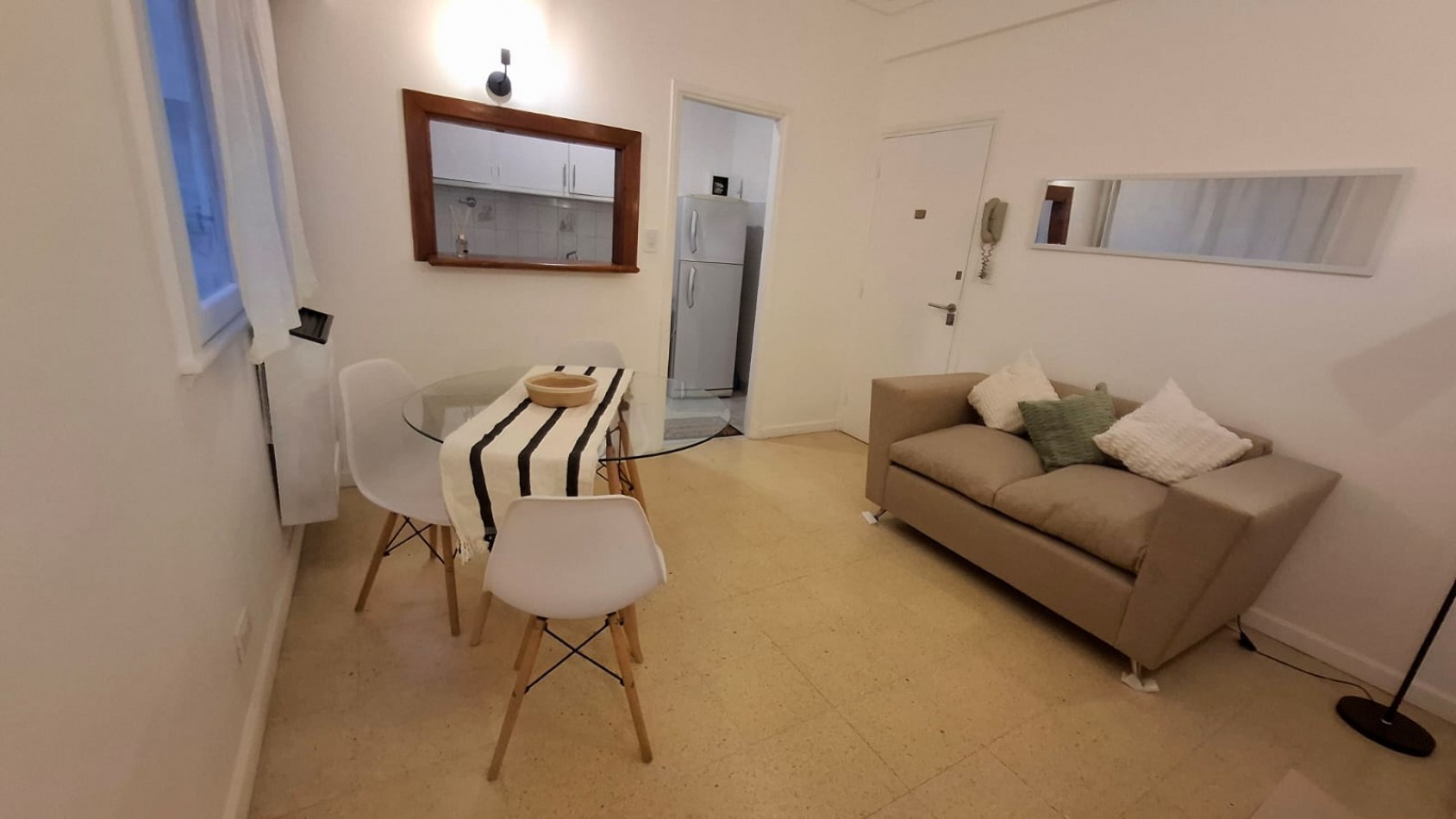 Venta - Departamento amoblado de 2 ambientes interno.