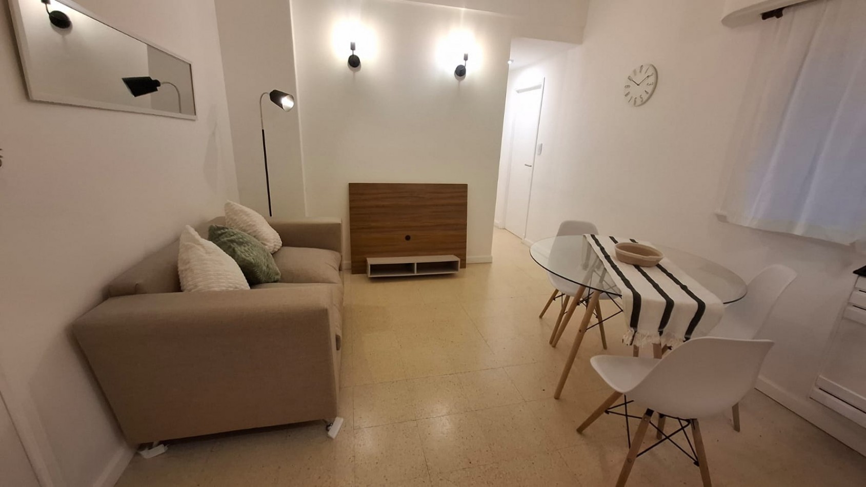 Venta - Departamento amoblado de 2 ambientes interno.