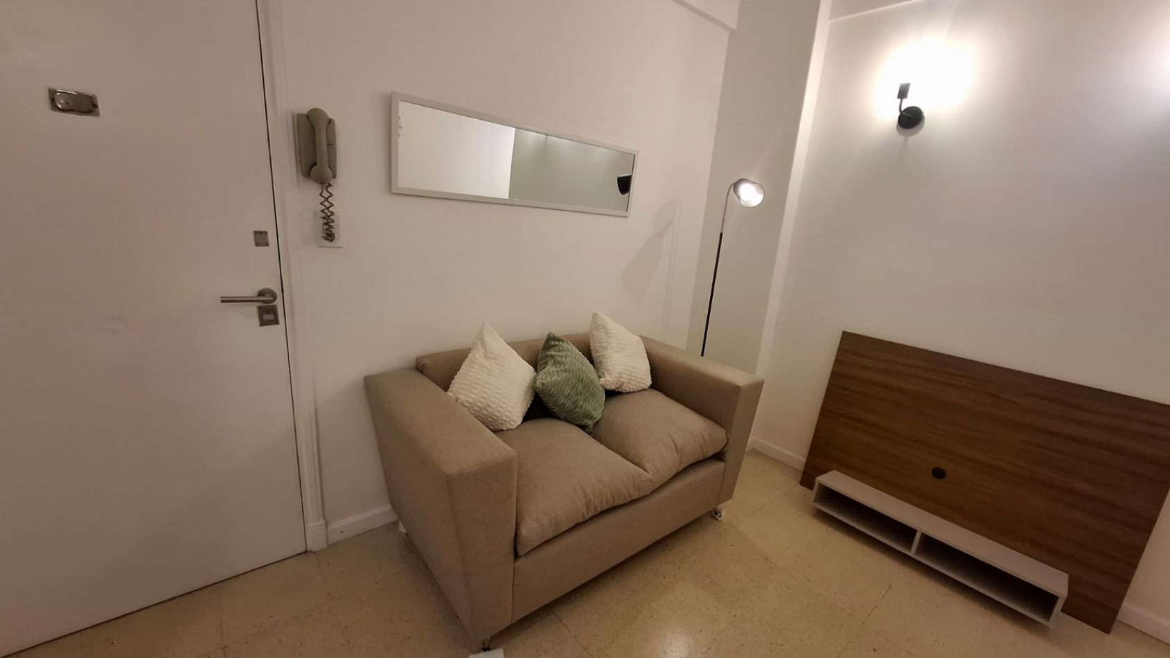 Venta - Departamento amoblado de 2 ambientes interno.