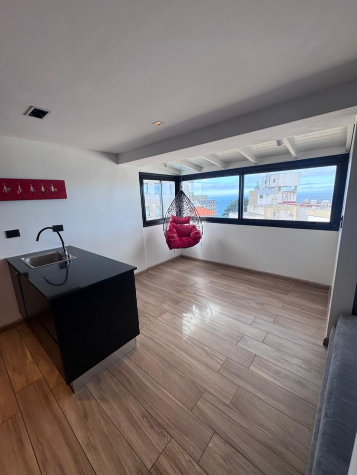 En alquiler 24 meses - Departamento de 2 ambientes con vista al mar. Zona Playa Chica