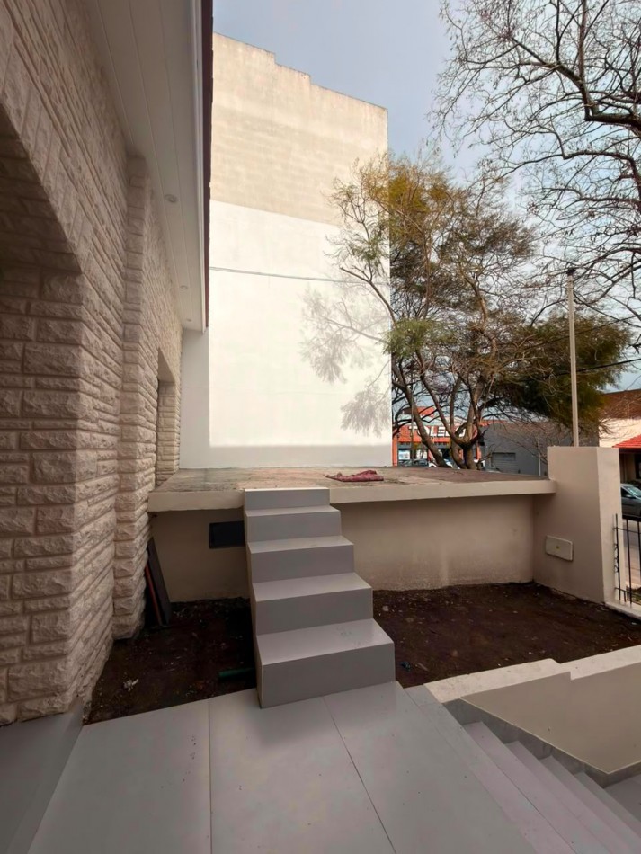 Venta - Chalet en PH de 3 ambientes | Entrada independiente y terraza propia