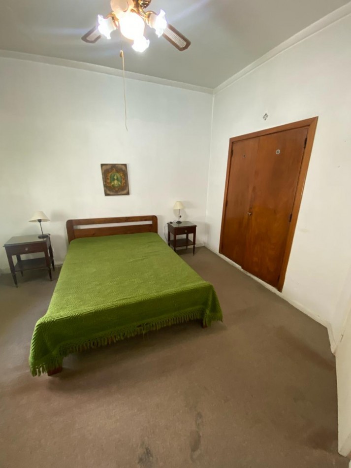 Alquiler comercial- Casa cuatro ambientes a 100 mts. de la costa.