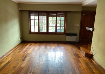 Venta- Duplex tres ambientes con jardin.