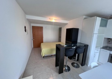 Venta - Departamento un ambiente a la calle super luminoso.