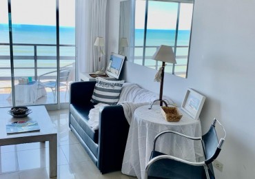 Alquiler 12 meses - Depto. 3 amb. con dependencia, cochera y vista al mar