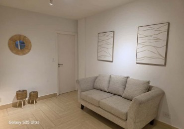 Venta - Departamento 2 ambientes amoblado con dependencia y vista al mar.