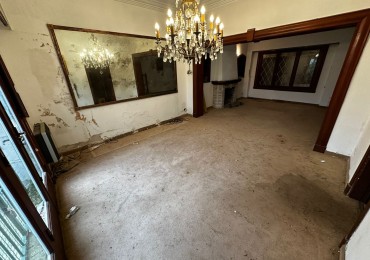 Venta - Chalet ideal uso profesional o comercial.