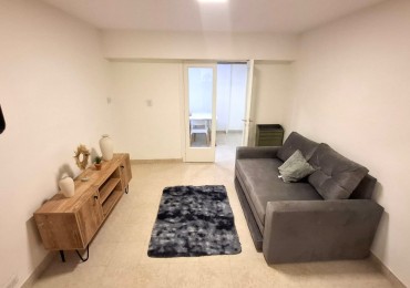 Venta - Departamento de 1 ambiente y medio con patio propio.