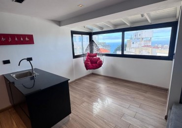 En alquiler 24 meses - Departamento de 2 ambientes con vista al mar. Zona Playa Chica