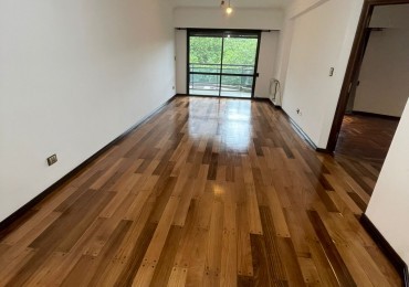 Venta - Departamento de tres ambientes con dependencia y cochera