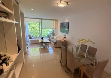 VENTA- Departamento 3 ambientes con 3 cocheras en zona Guemes